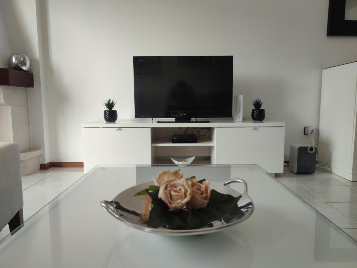 Blue Boat House - The Atlantic Breeze Apartment Назаре Екстериор снимка