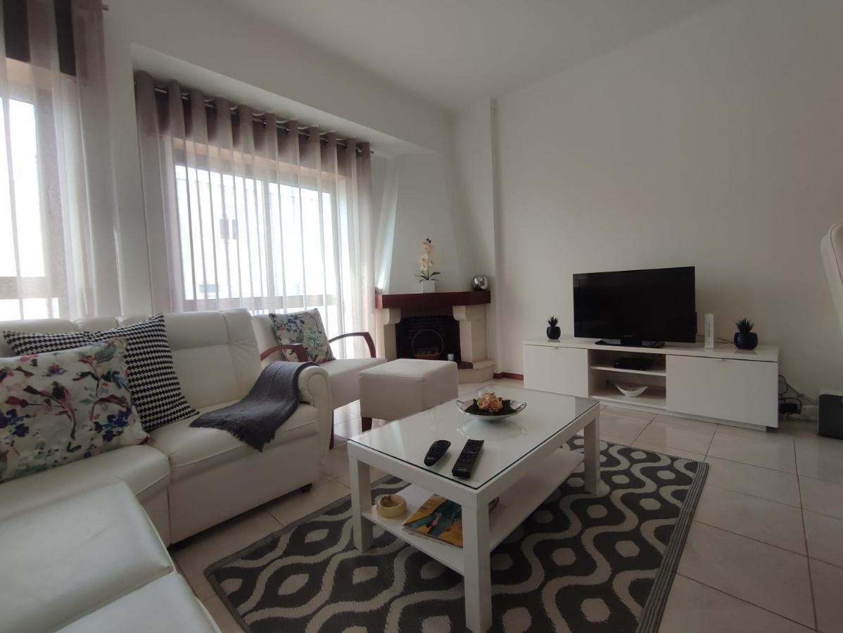 Blue Boat House - The Atlantic Breeze Apartment Назаре Екстериор снимка