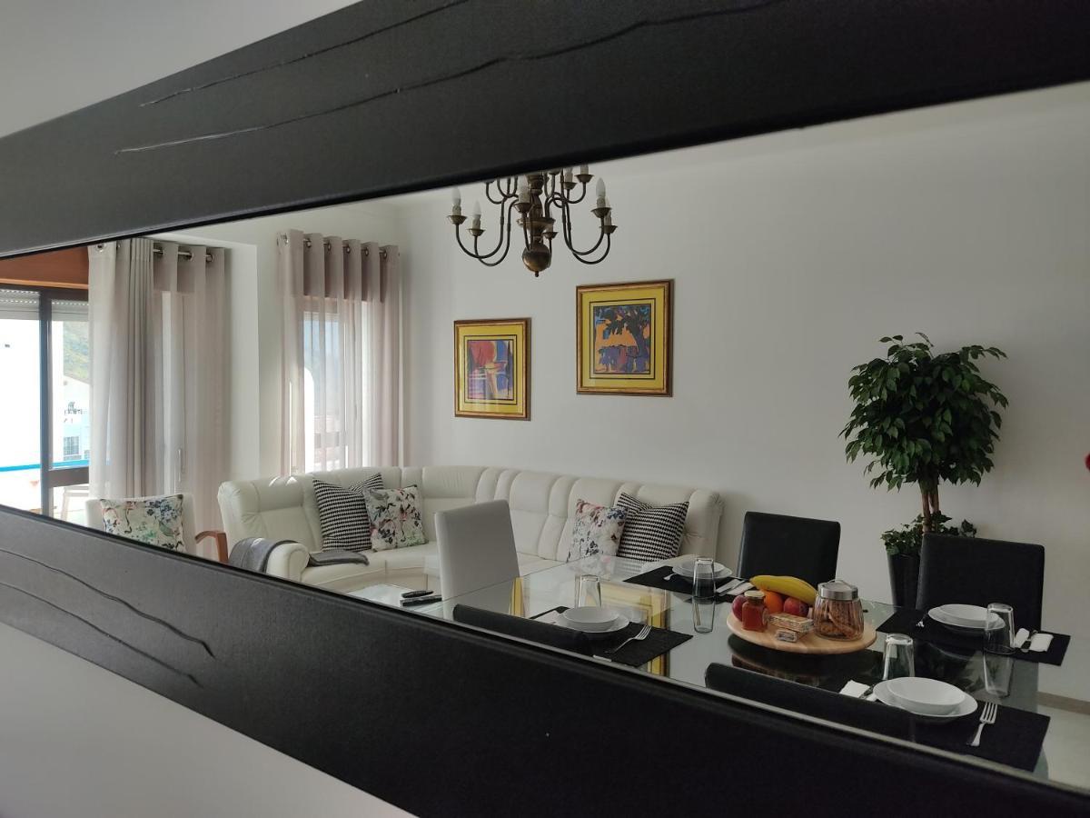 Blue Boat House - The Atlantic Breeze Apartment Назаре Екстериор снимка